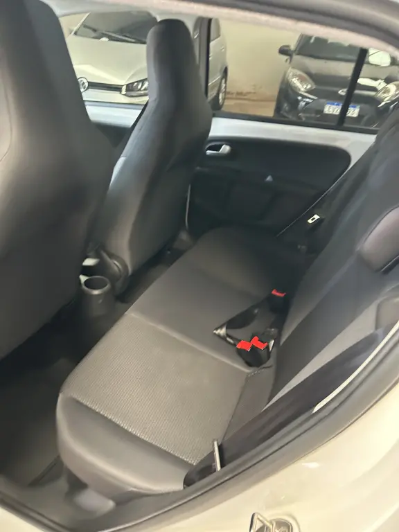 VOLKSWAGEN UP - Foto