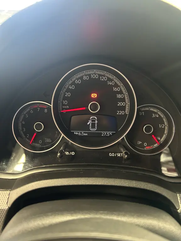 VOLKSWAGEN UP - Foto
