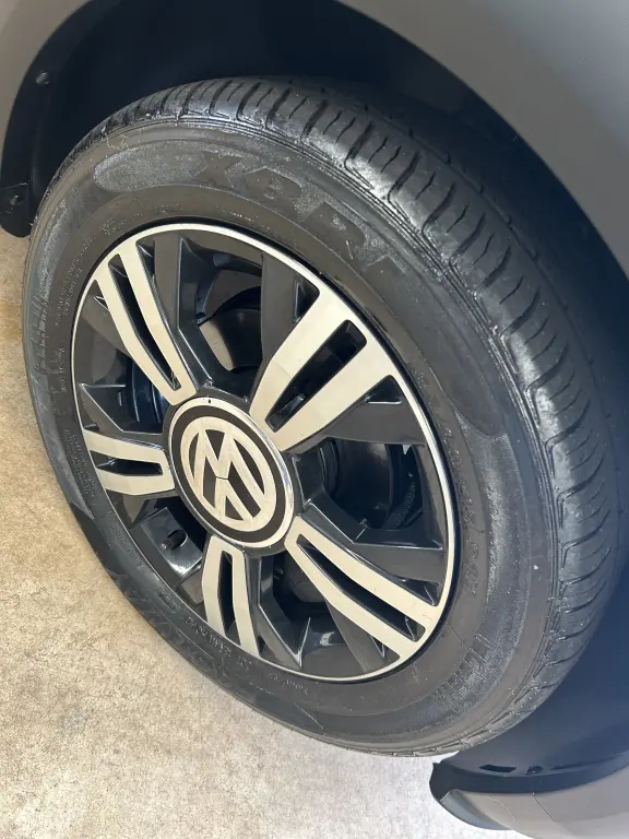 VOLKSWAGEN UP - Foto