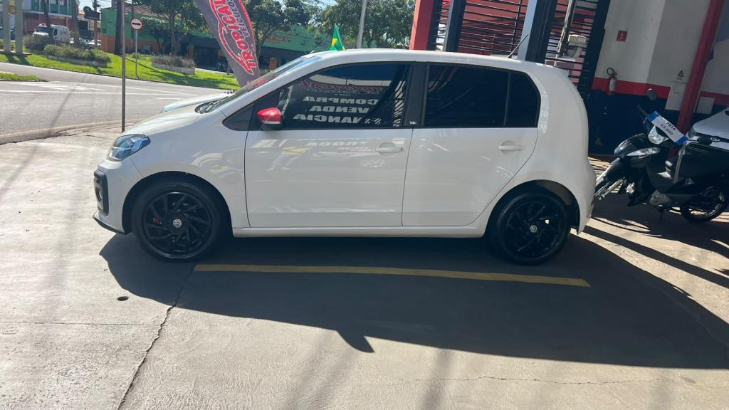 VOLKSWAGEN UP - Foto