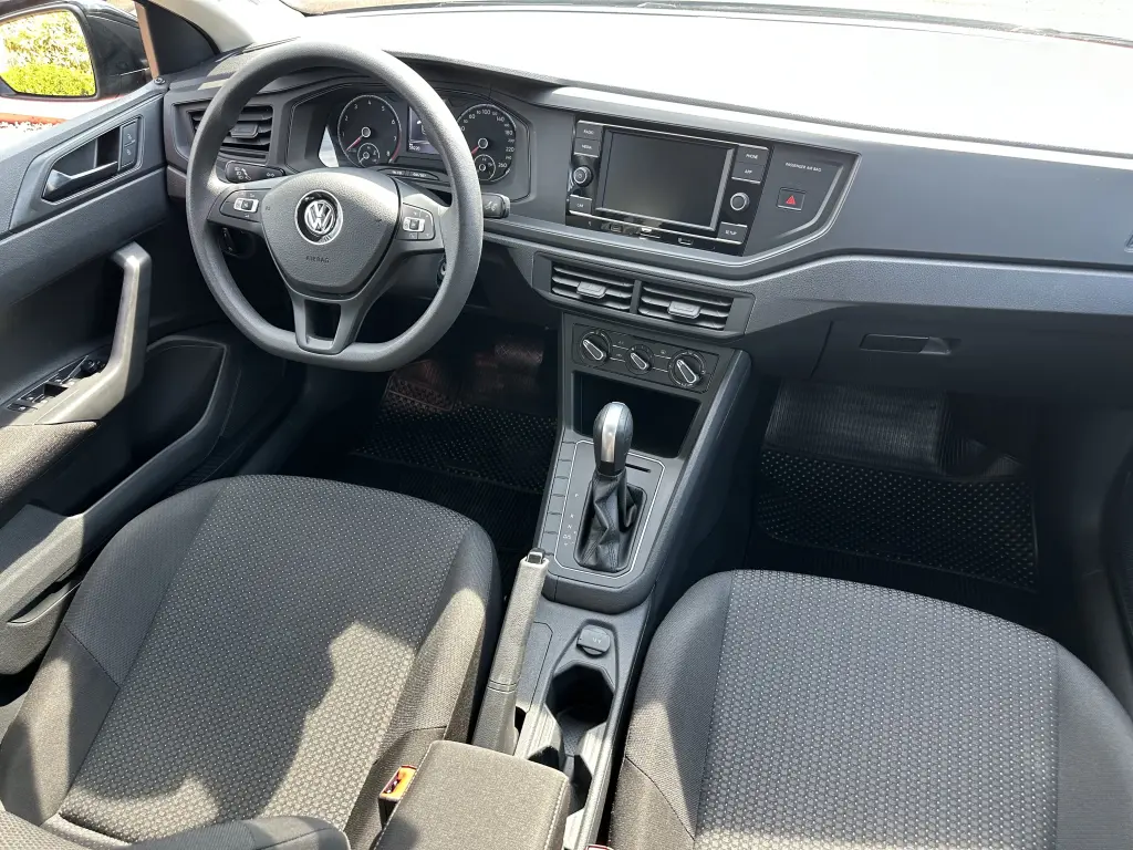 VOLKSWAGEN Virtus - Foto