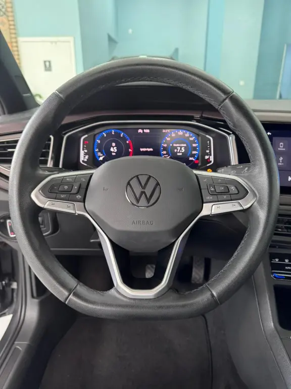 VOLKSWAGEN Virtus - Foto