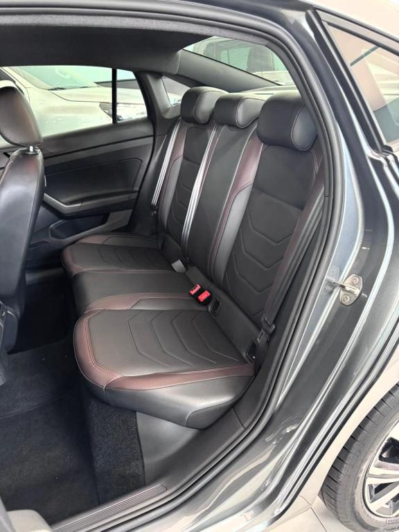 VOLKSWAGEN Virtus - Foto