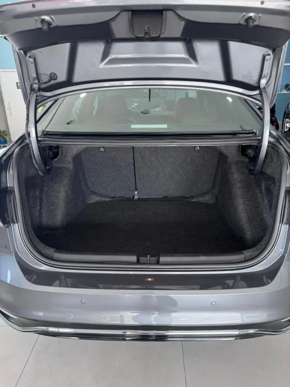 VOLKSWAGEN Virtus - Foto