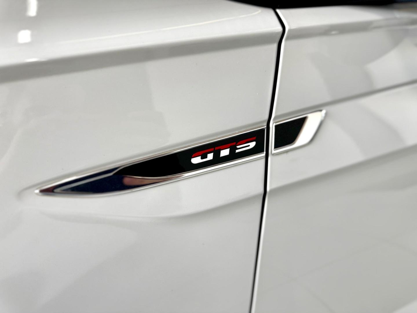 VOLKSWAGEN Virtus - Foto