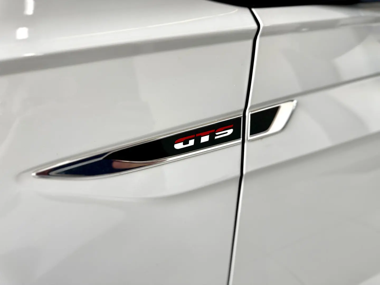 VOLKSWAGEN Virtus - Foto