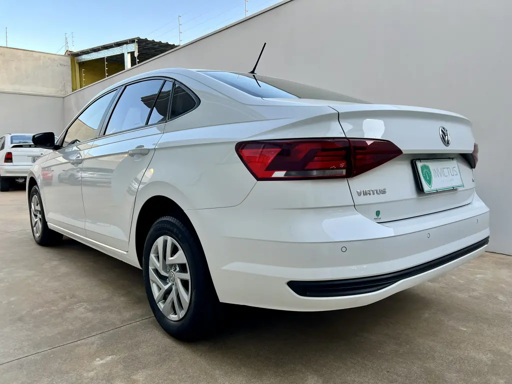 VOLKSWAGEN Virtus - Foto