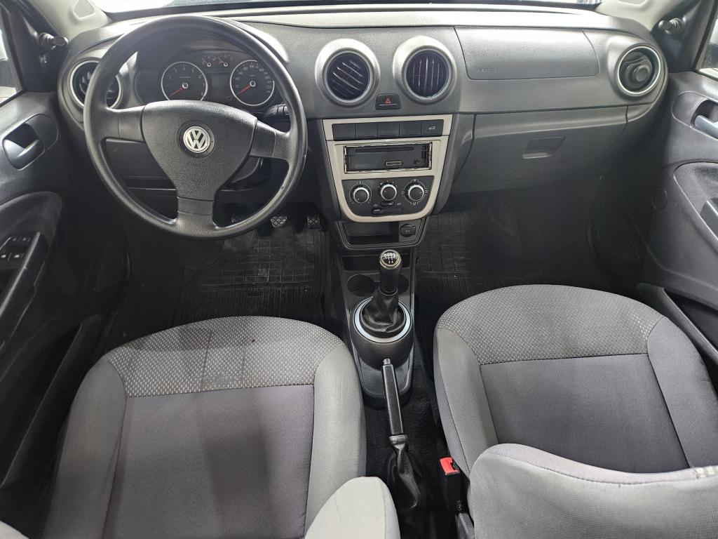 VOLKSWAGEN Voyage - Foto