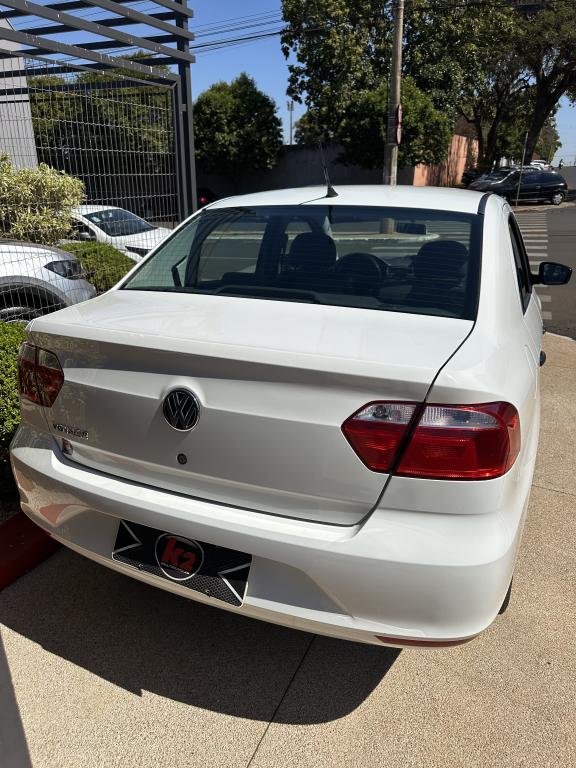 VOLKSWAGEN Voyage - Foto