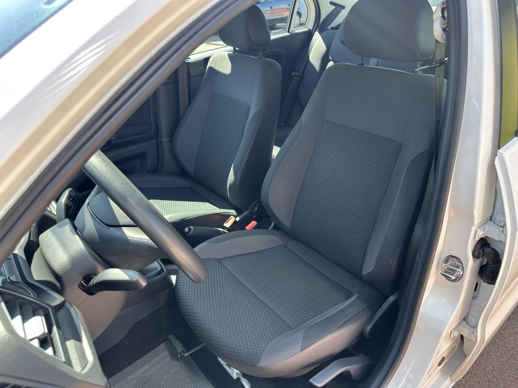 VOLKSWAGEN Voyage - Foto