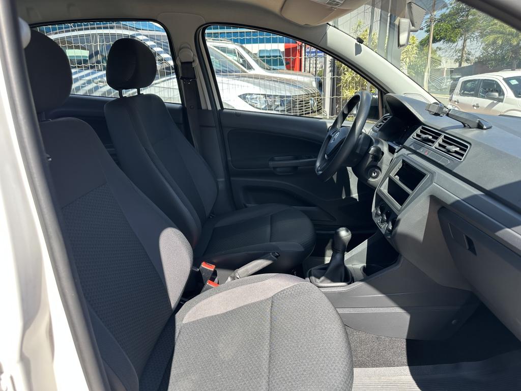 VOLKSWAGEN Voyage - Foto