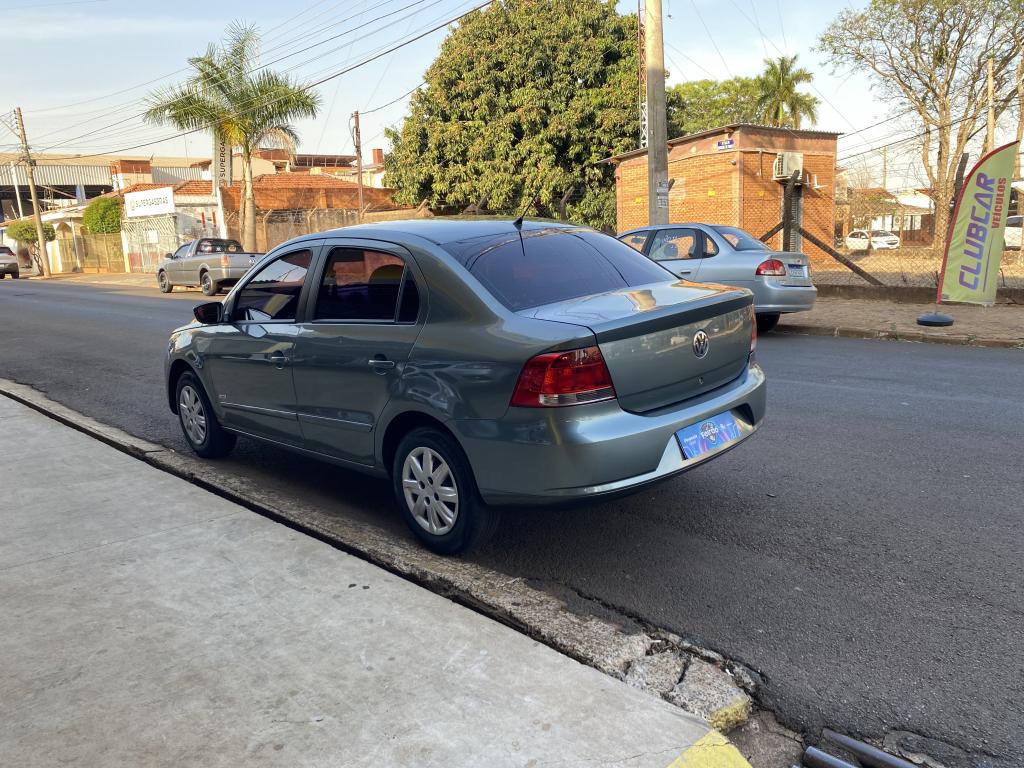 VOLKSWAGEN Voyage - Foto