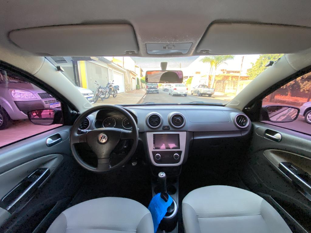 VOLKSWAGEN Voyage - Foto