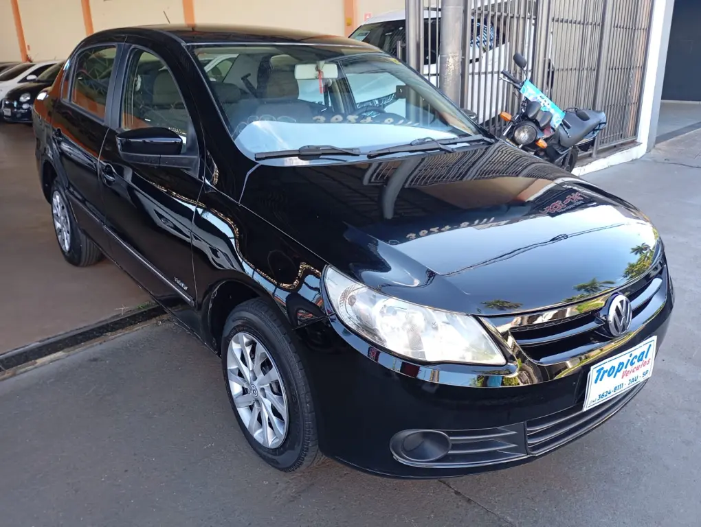 VOLKSWAGEN Voyage - Foto