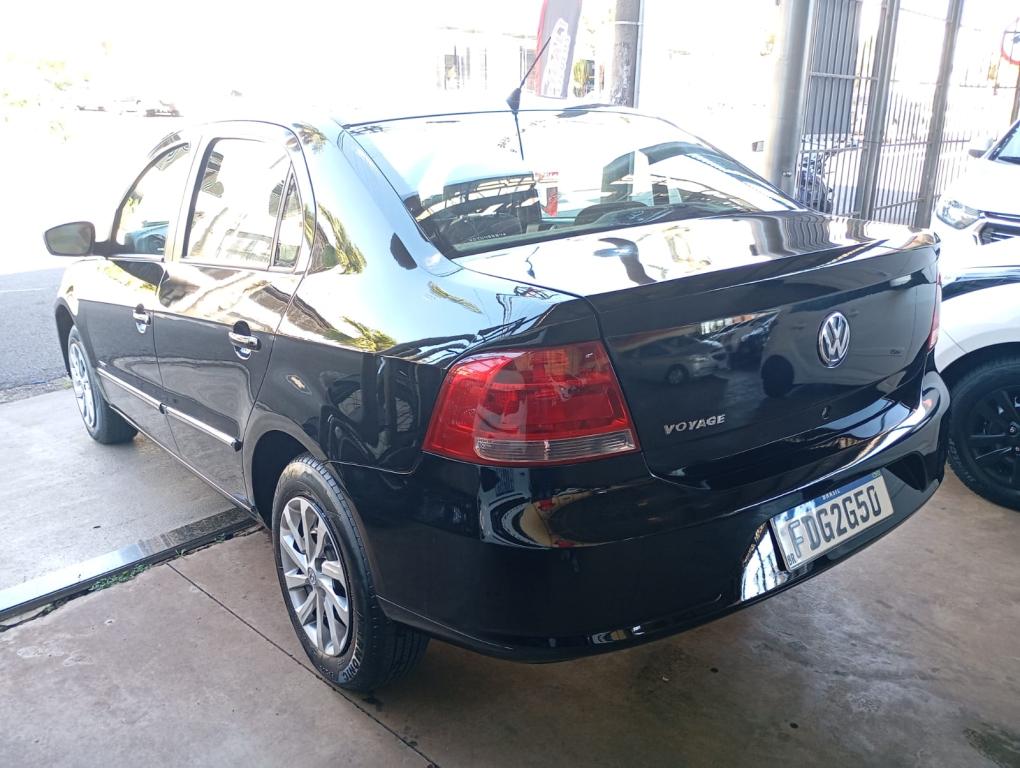 VOLKSWAGEN Voyage - Foto