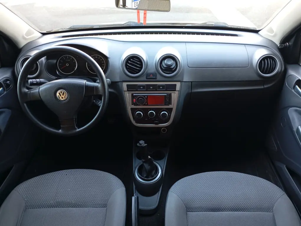 VOLKSWAGEN Voyage - Foto