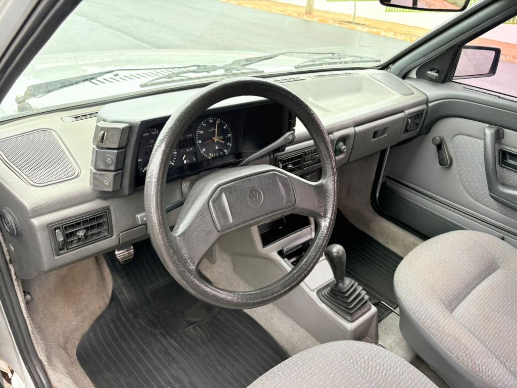 VOLKSWAGEN Voyage - Foto