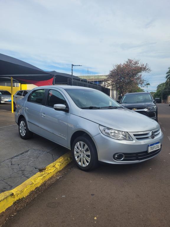 VOLKSWAGEN Voyage - Foto