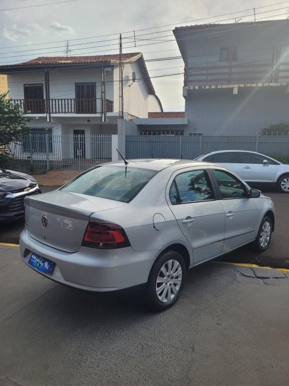 VOLKSWAGEN Voyage - Foto