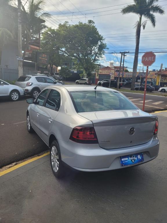 VOLKSWAGEN Voyage - Foto