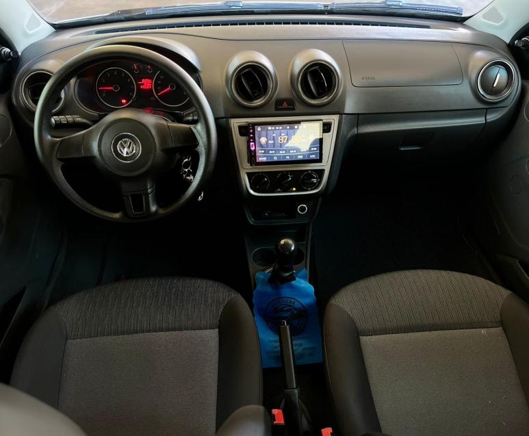 VOLKSWAGEN Voyage - Foto