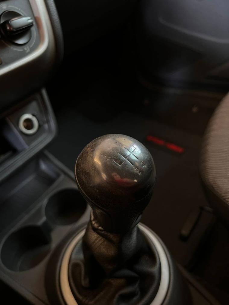 VOLKSWAGEN Voyage - Foto