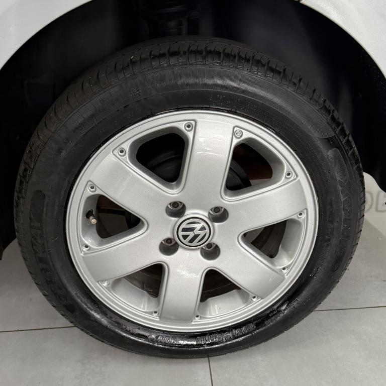 VOLKSWAGEN Voyage - Foto