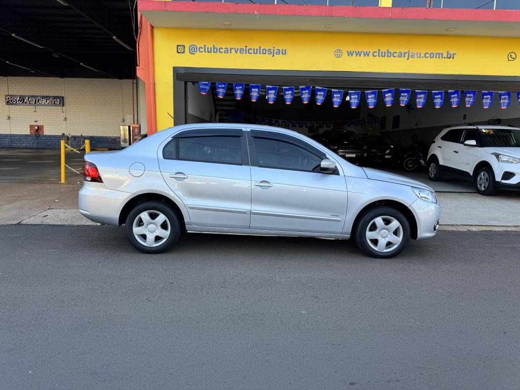 VOLKSWAGEN Voyage - Foto