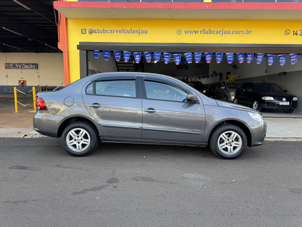 VOLKSWAGEN Voyage