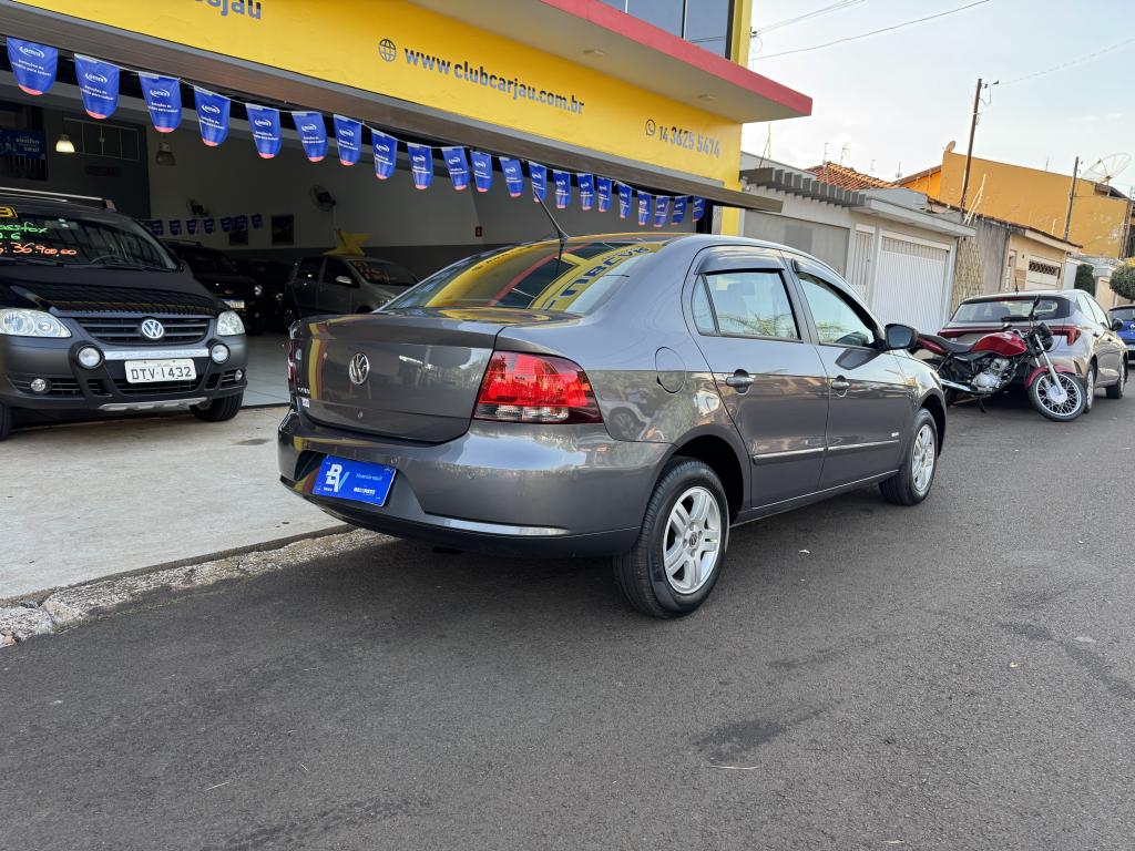 VOLKSWAGEN Voyage - Foto