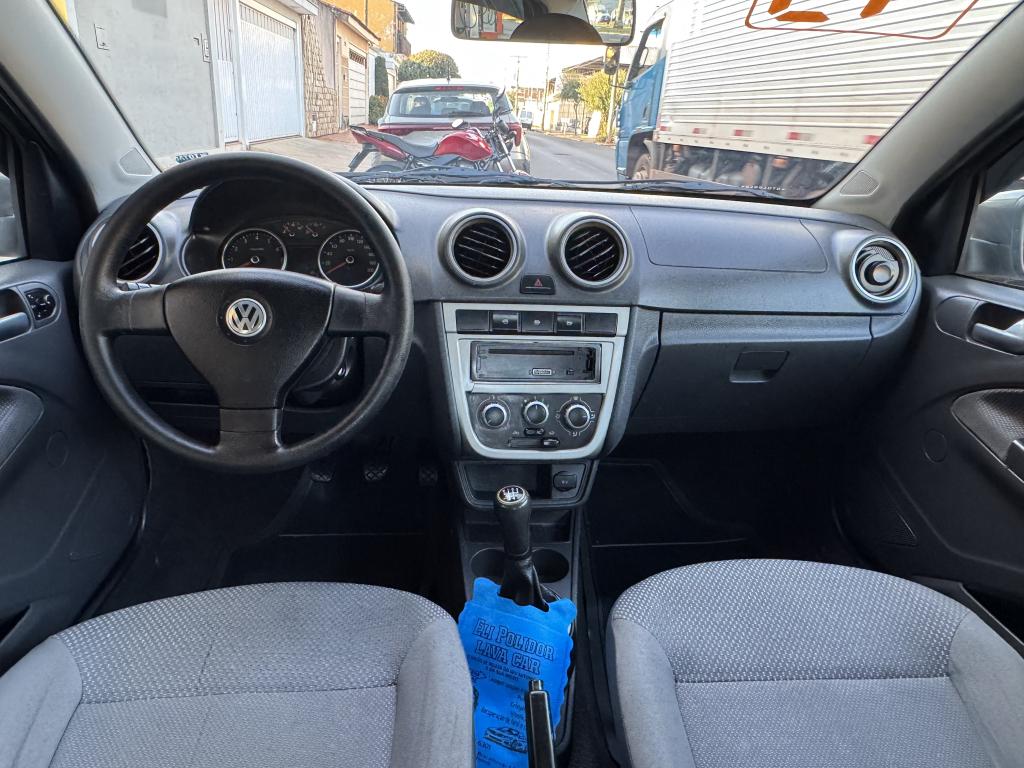 VOLKSWAGEN Voyage - Foto