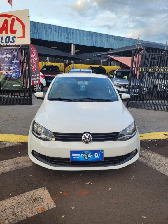 VOLKSWAGEN Voyage - Foto