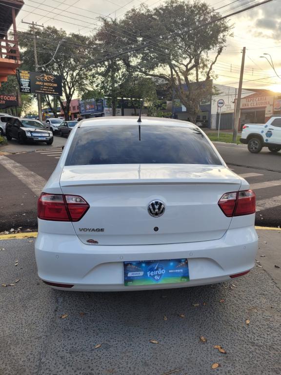 VOLKSWAGEN Voyage - Foto