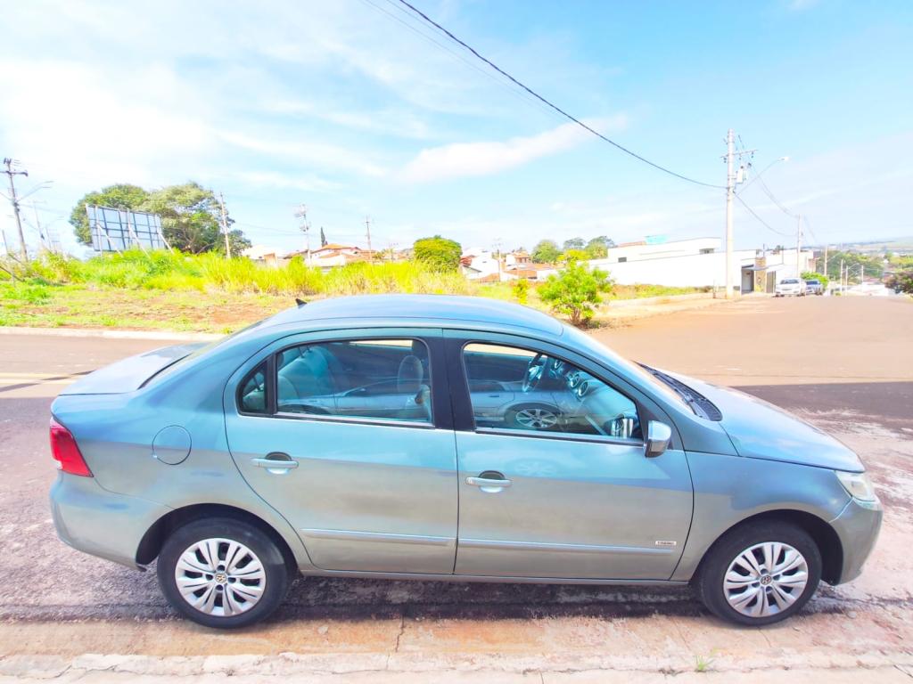 VOLKSWAGEN Voyage - Foto