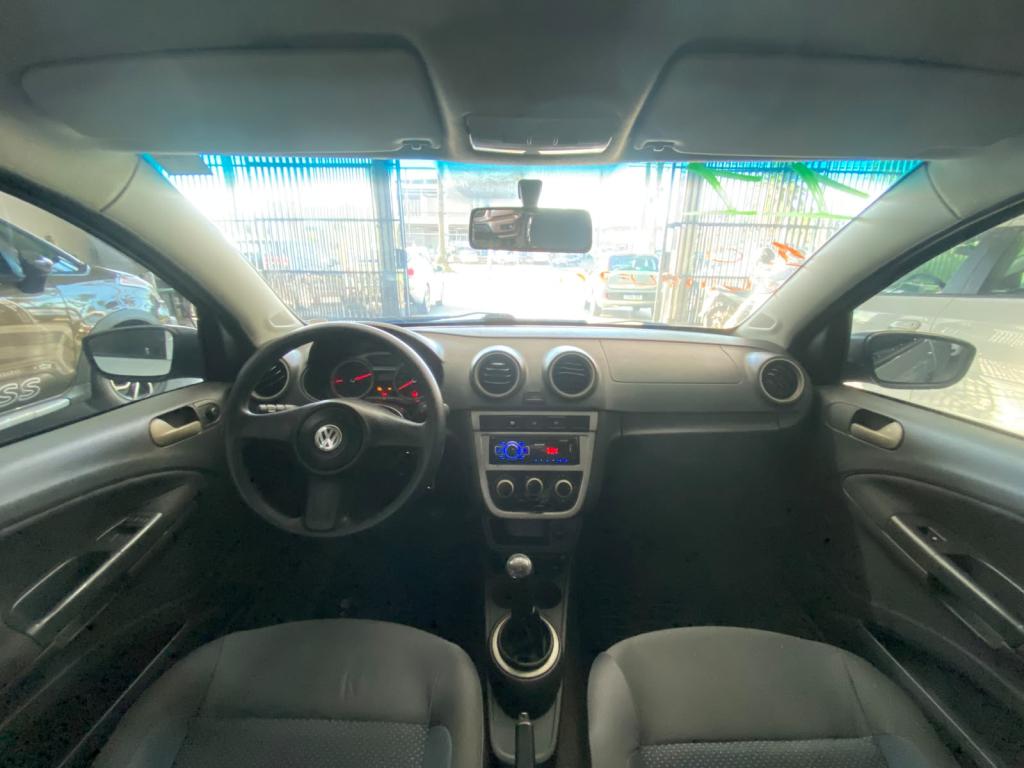 VOLKSWAGEN Voyage - Foto