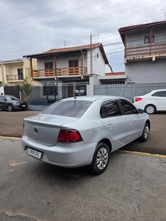 VOLKSWAGEN Voyage - Foto