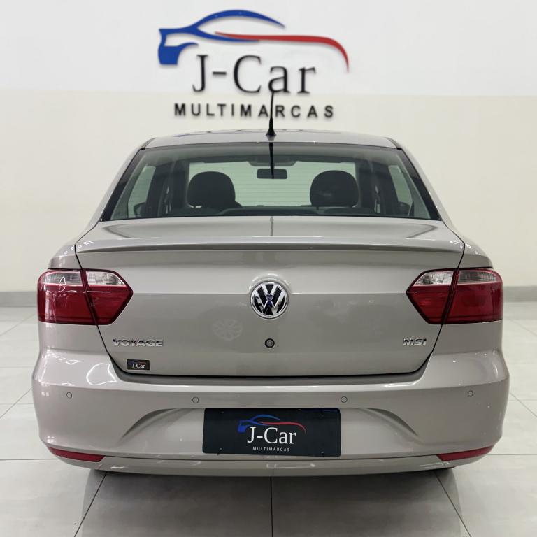 VOLKSWAGEN Voyage - Foto