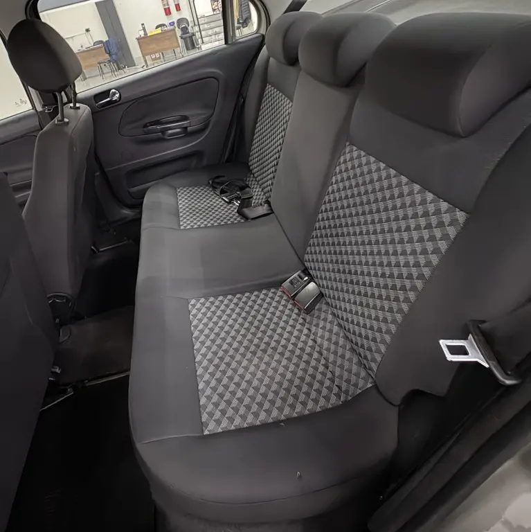 VOLKSWAGEN Voyage - Foto