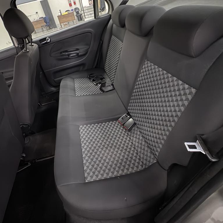 VOLKSWAGEN Voyage - Foto