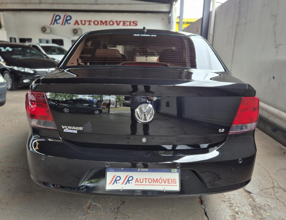 VOLKSWAGEN Voyage - Foto