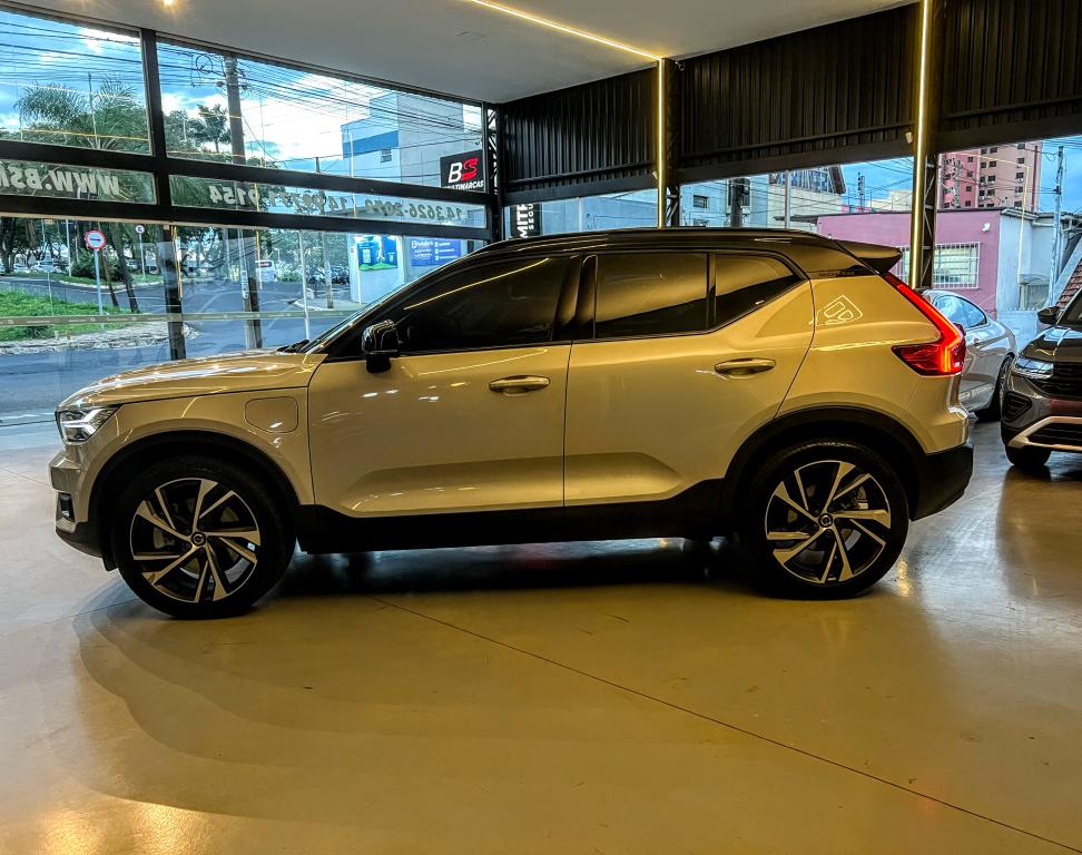 VOLVO XC40 - Foto
