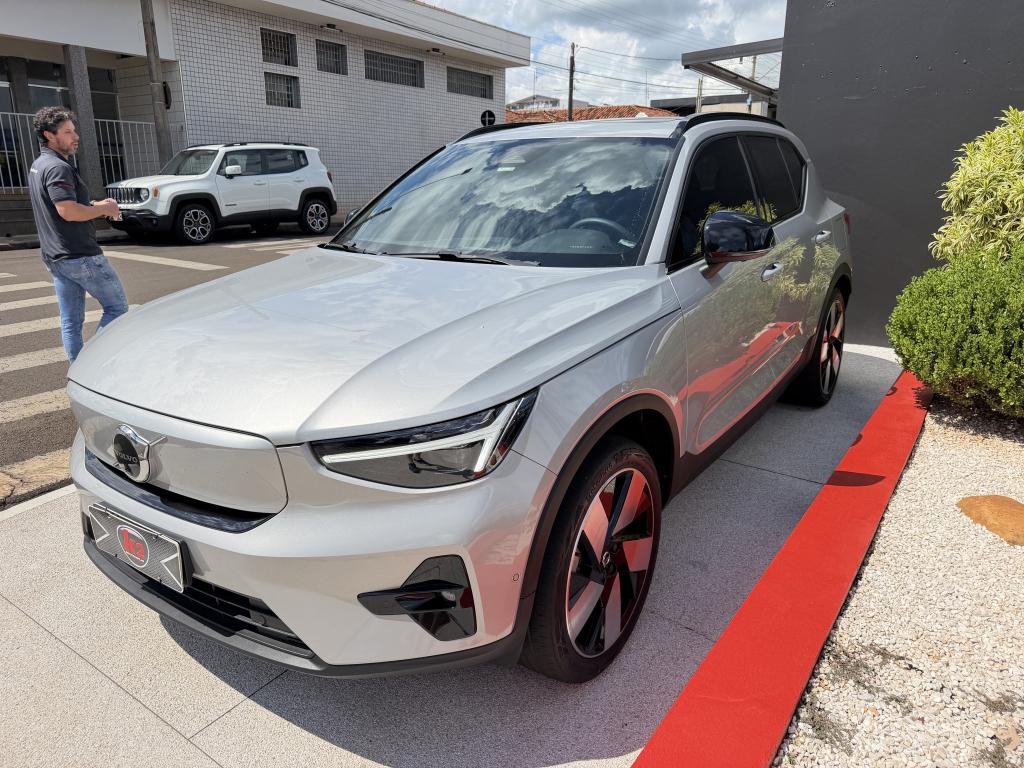 VOLVO XC40 - Foto