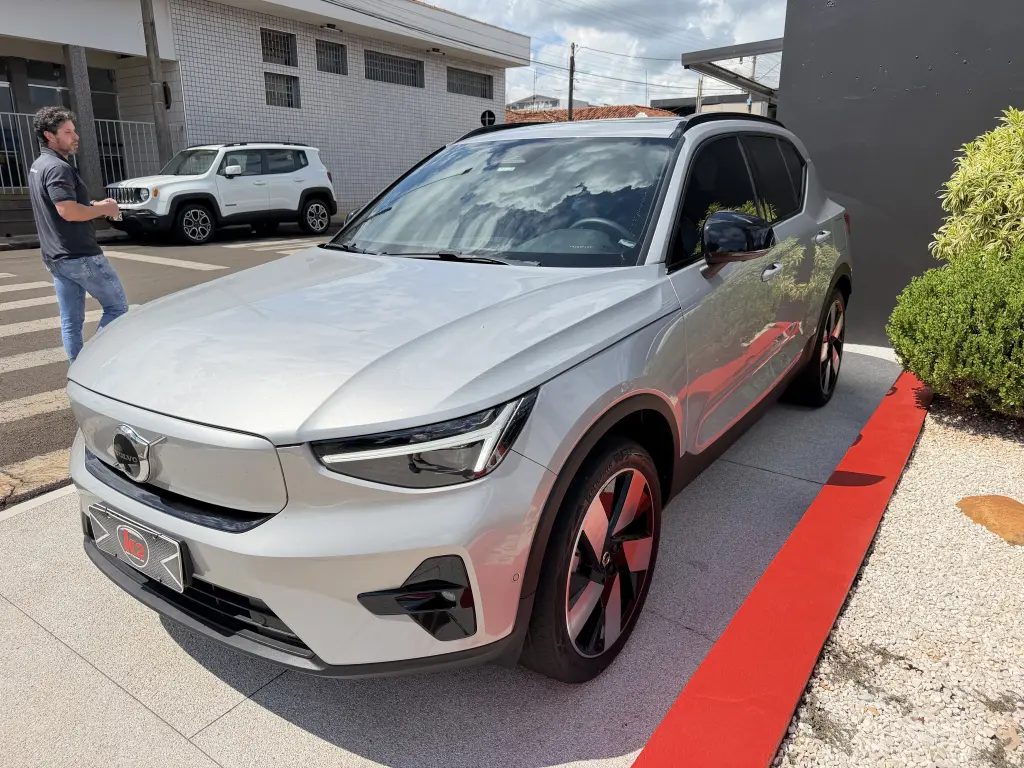 VOLVO XC40 - Foto
