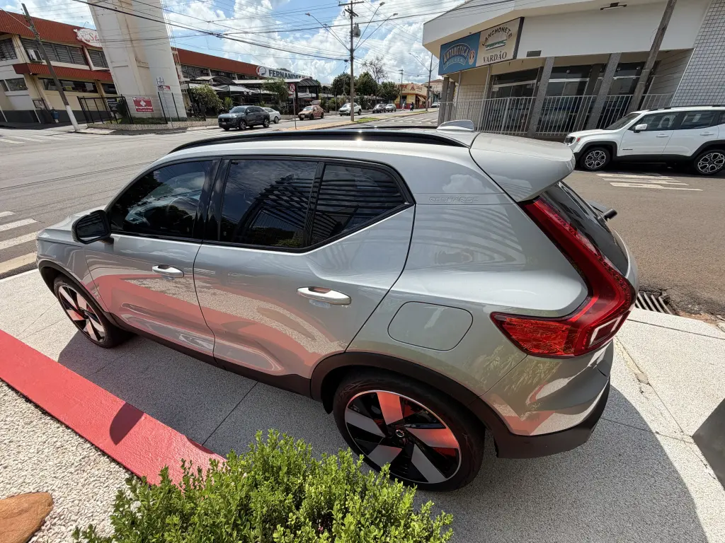 VOLVO XC40 - Foto