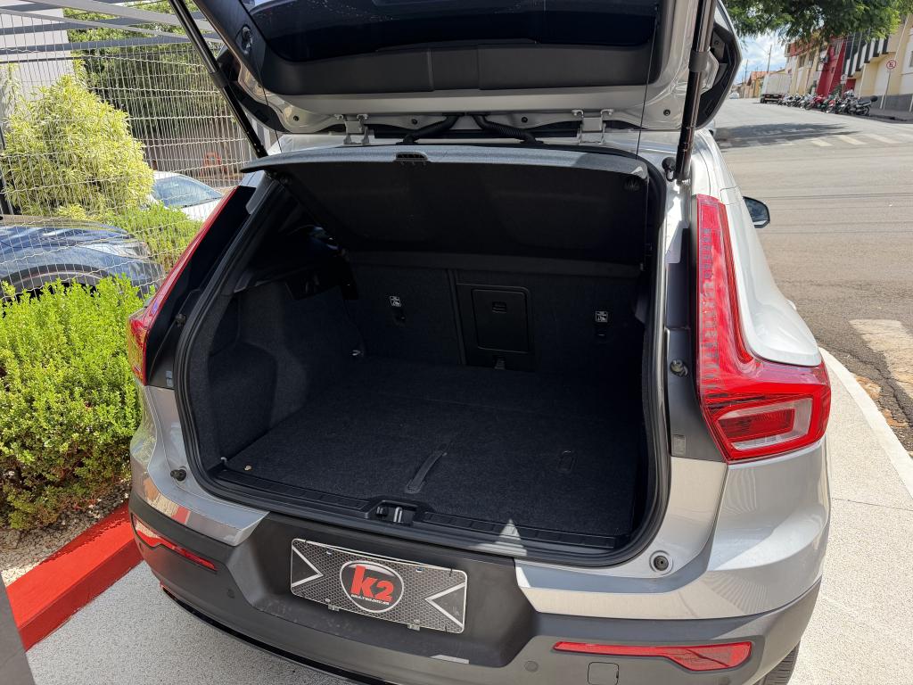 VOLVO XC40 - Foto