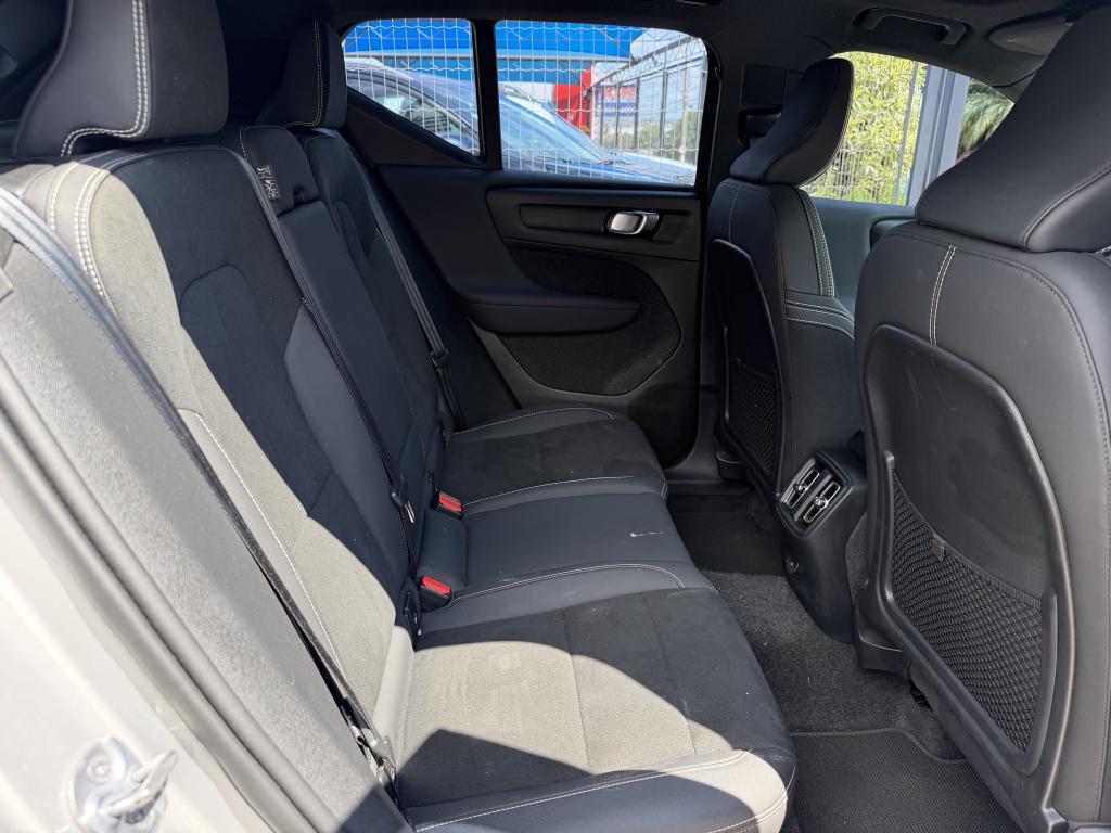 VOLVO XC40 - Foto