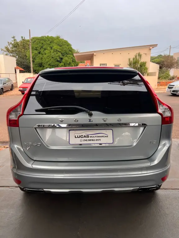 VOLVO XC60 - Foto