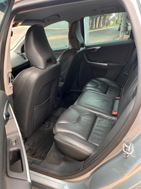 VOLVO XC60 - Foto