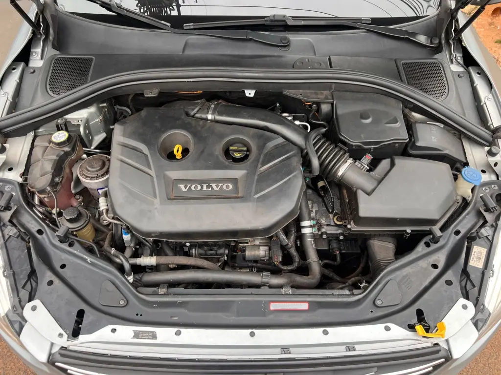 VOLVO XC60 - Foto