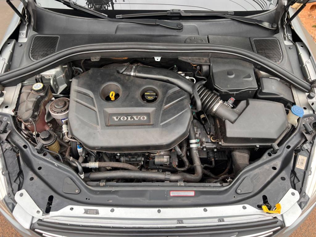 VOLVO XC60 - Foto